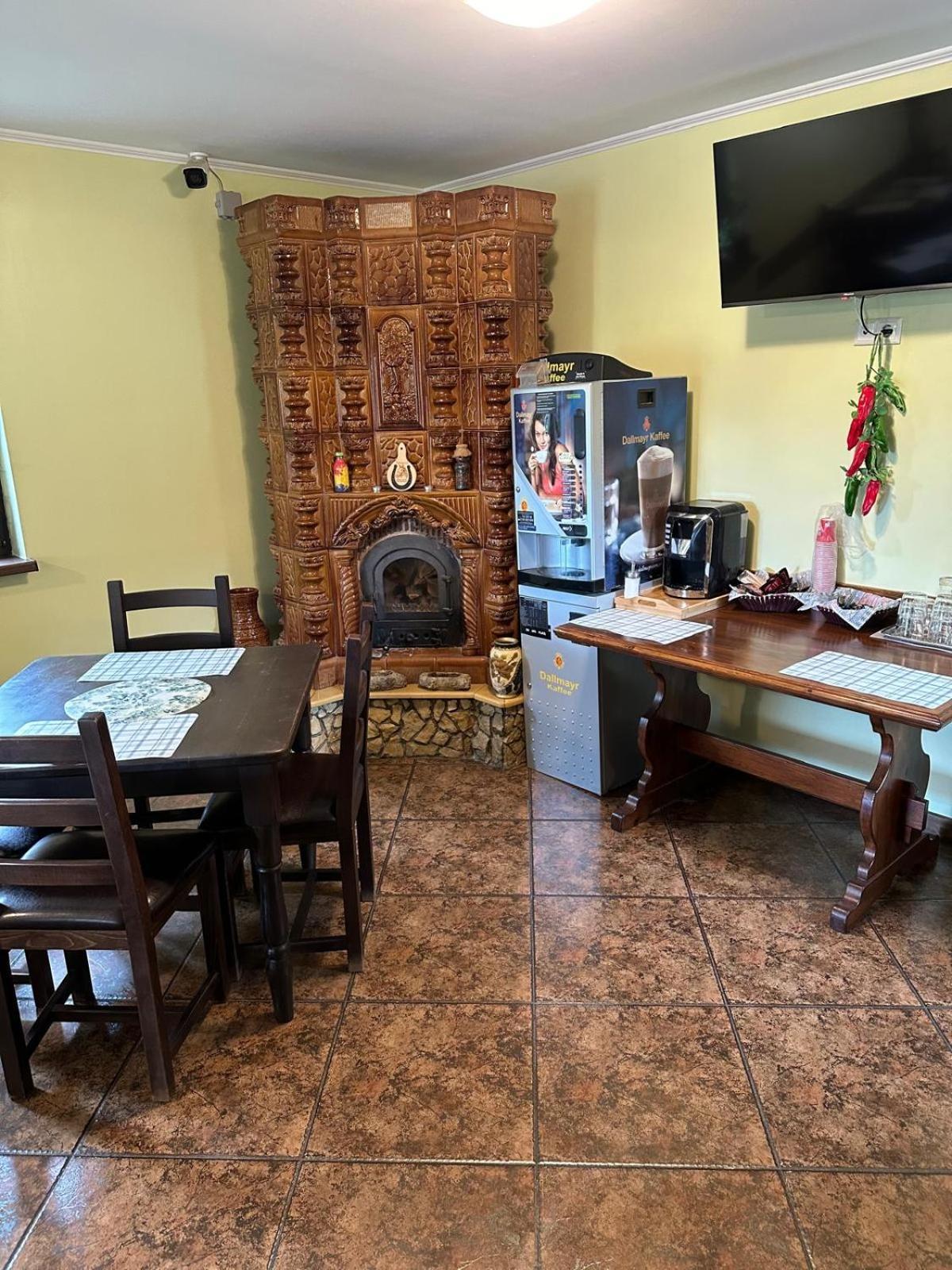 Casa Adelmar Hotel Tulcea Bagian luar foto
